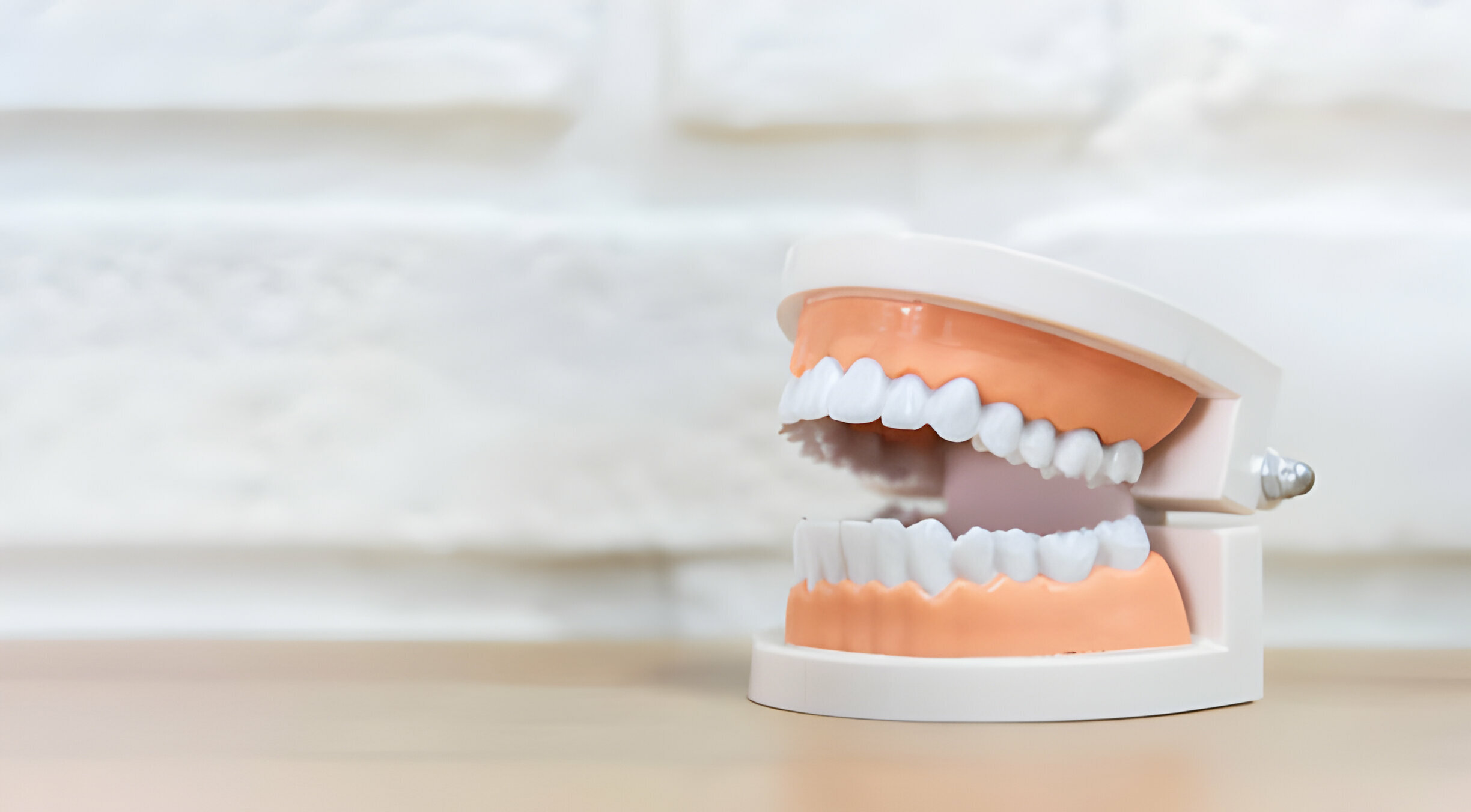 Discover Different Ways For Straightening Your Teeth Without Braces_FI